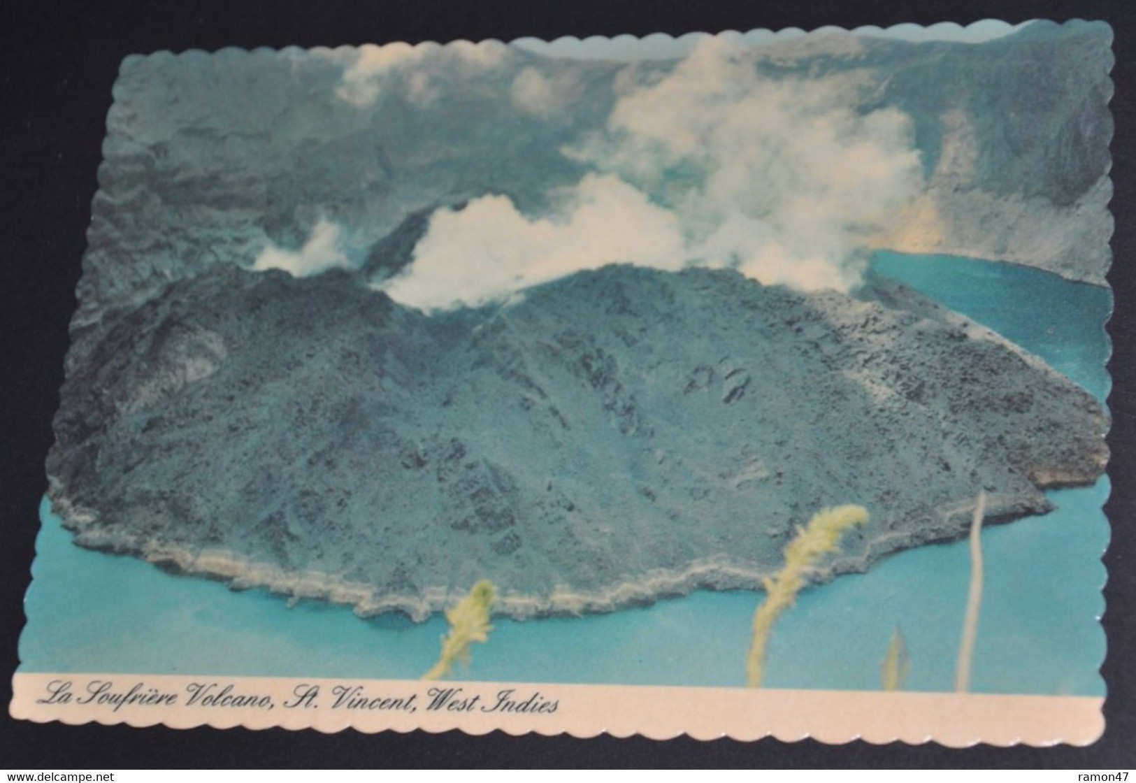 St. Vincent - La Soufrière Volcano - Dexter Suprème Publisher - Reliance Printery, St. Vincent - # 40088-D - Saint Vincent &  The Grenadines