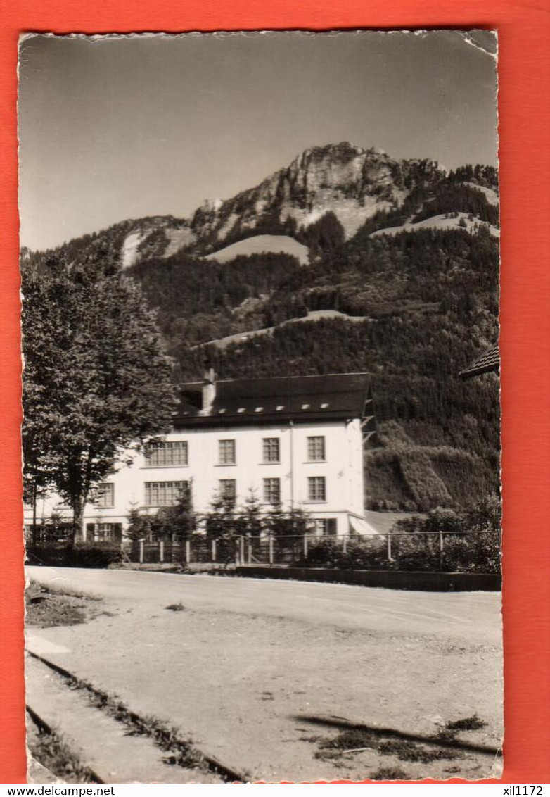 ZRJ-12 RARE Carte-photo  LE HOME à BROC  Cachet BROC 1943  VISA Acf 1939  GLASSON - Broc