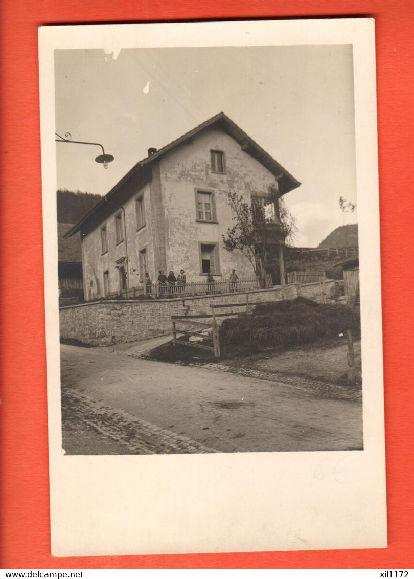 ZRJ-12 UNIQUE Carte-photo COURT Maison Villageooise, Avec Indication Au Dos En 1930 - Court