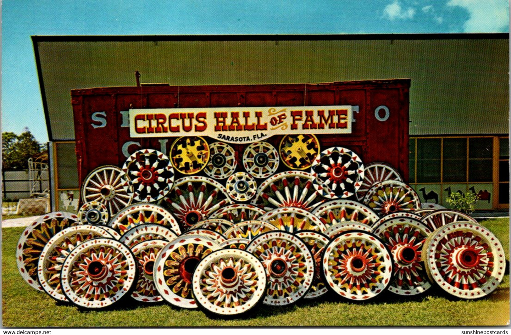 Florida Sarasota Circus Hall Of Fame Sunburst Parade Wagon Wheels - Sarasota