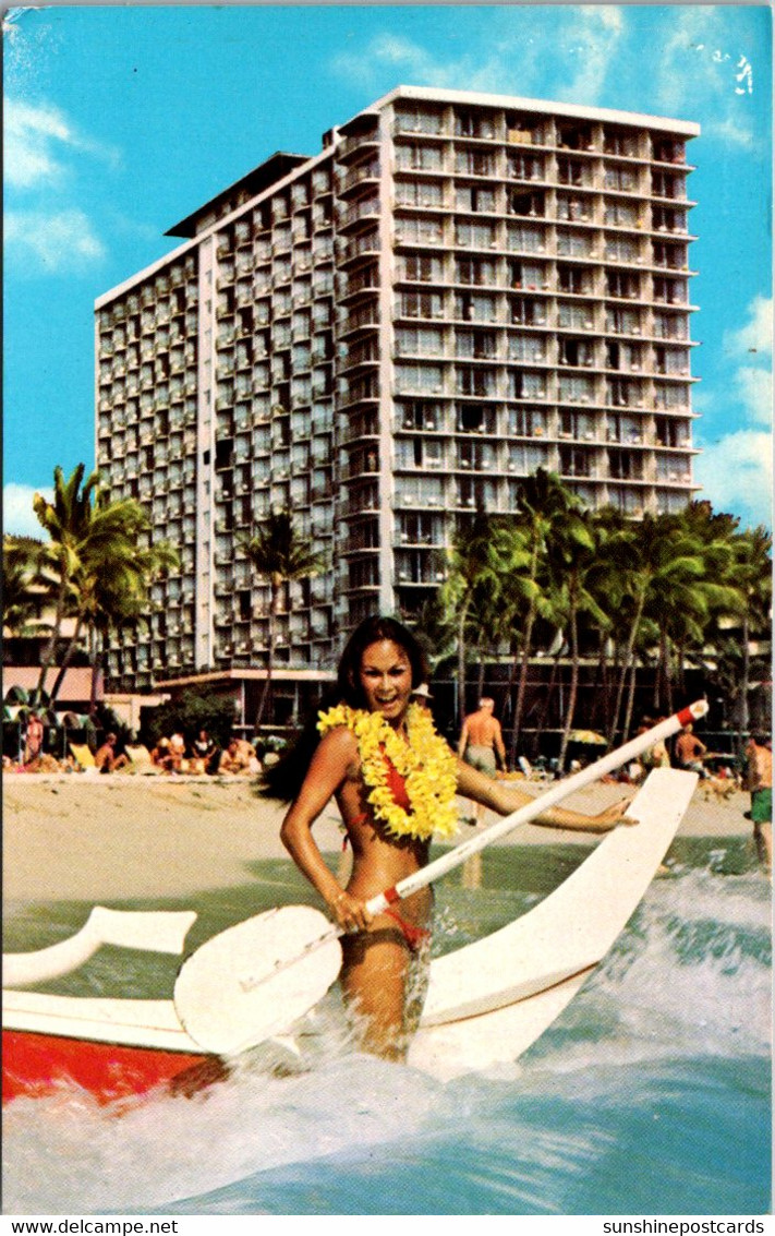 Hawaii Waikiki The Outrigger Hotel With Beautiful Native Girl - Honolulu