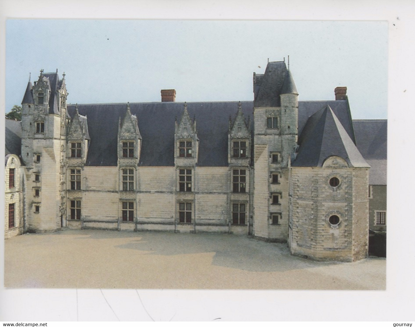 Château De Goulaine - Haute Goulaine, Monument Historique XVè Et XVIIè S. Cour D'Honneur (cp Vierge) - Haute-Goulaine