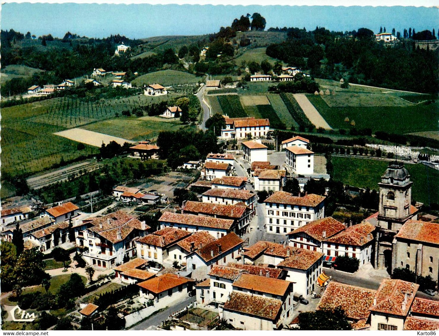 Urrugne * Vue Générale Aérienne Sur Le Village - Urrugne