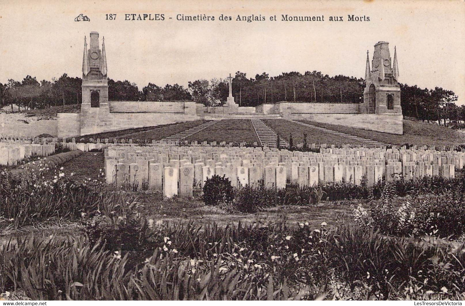 CPA - 62 - ETAPLES - Cimetiere Des Anglais Et Momument Aux Morts - Etaples