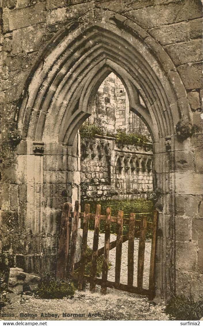 YORKS - BOLTON ABBEY - NORMAN ARCH   Y3675 - Bradford