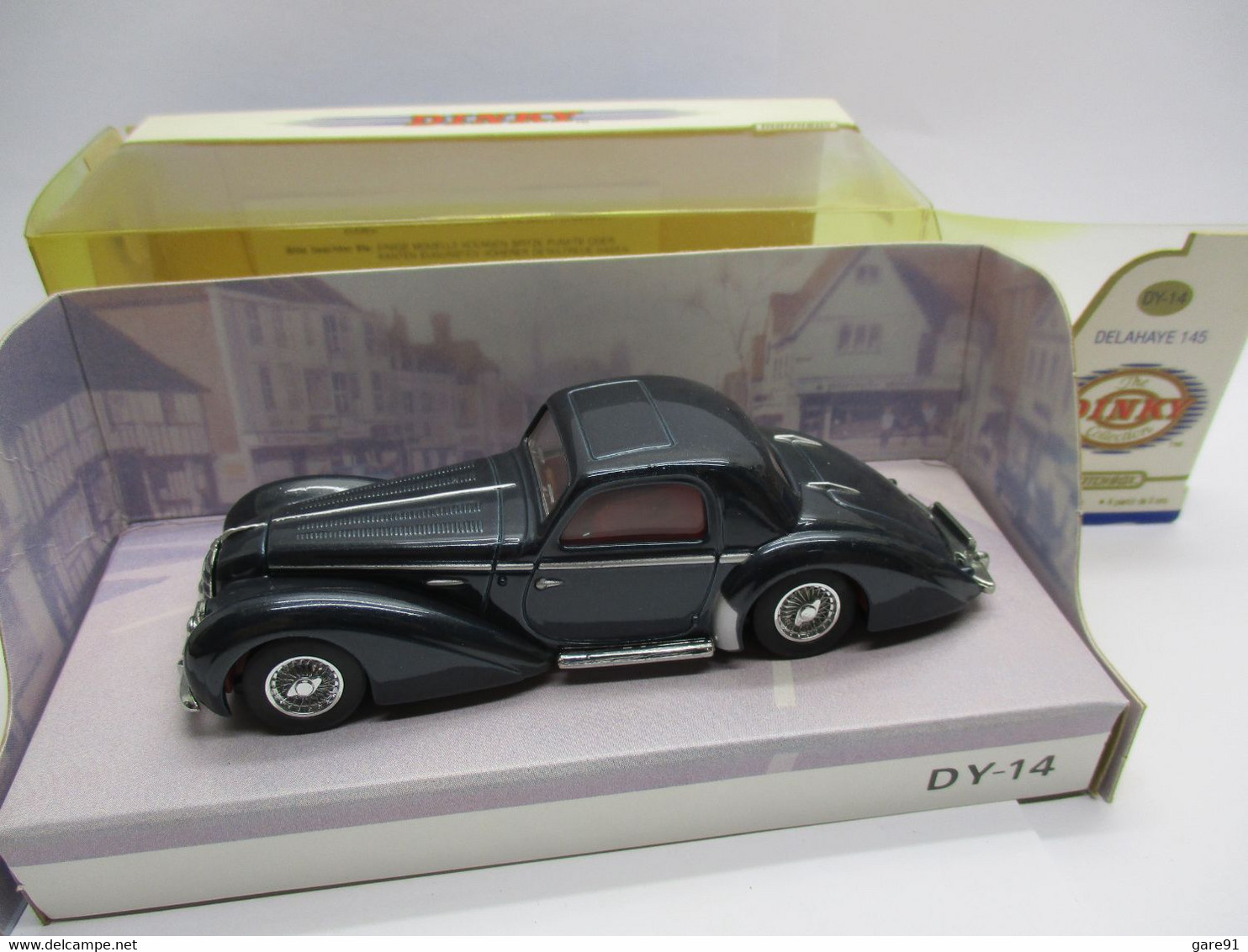 Dinky Matchbox  DELAHAYE 145 - Dinky