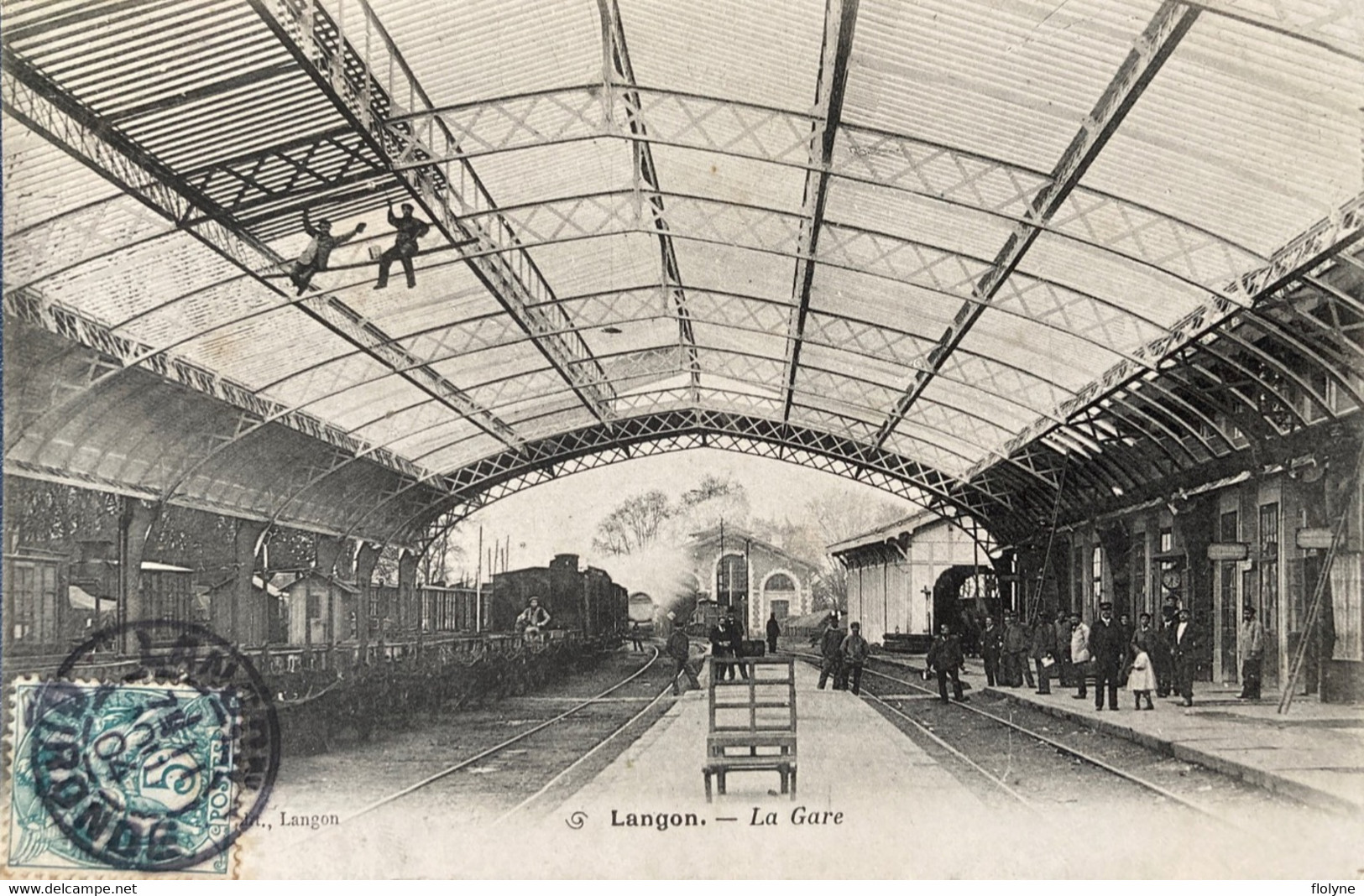 Langon - Intérieur De La Gare De La Commune - Train - Langon