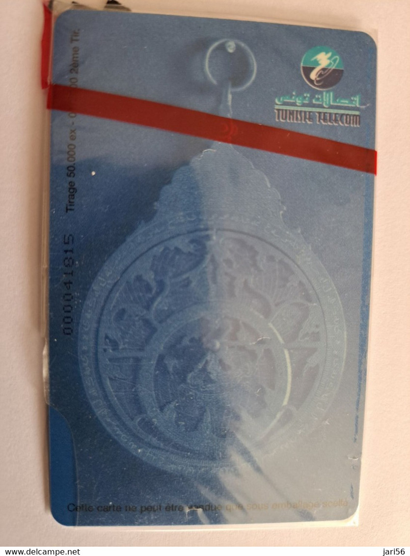 TUNESIA   CHIP CARD 50 UNITS EARTH SPHERE / SATTELITE     MINT CARD IN WRAPPER     ** 10486** - Tunisie