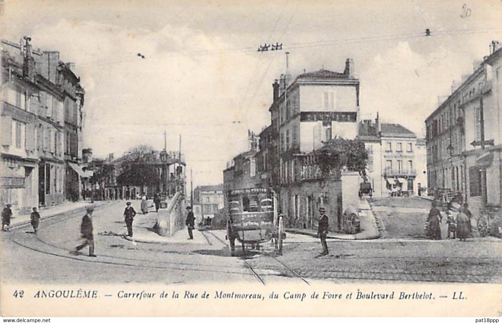 16 - ANGOULEME Carrefour Rue De Montmoreau, Camp De Foire, Bld Berthelot (Attelage Hotel Des Postes) CPA Charente - Angouleme