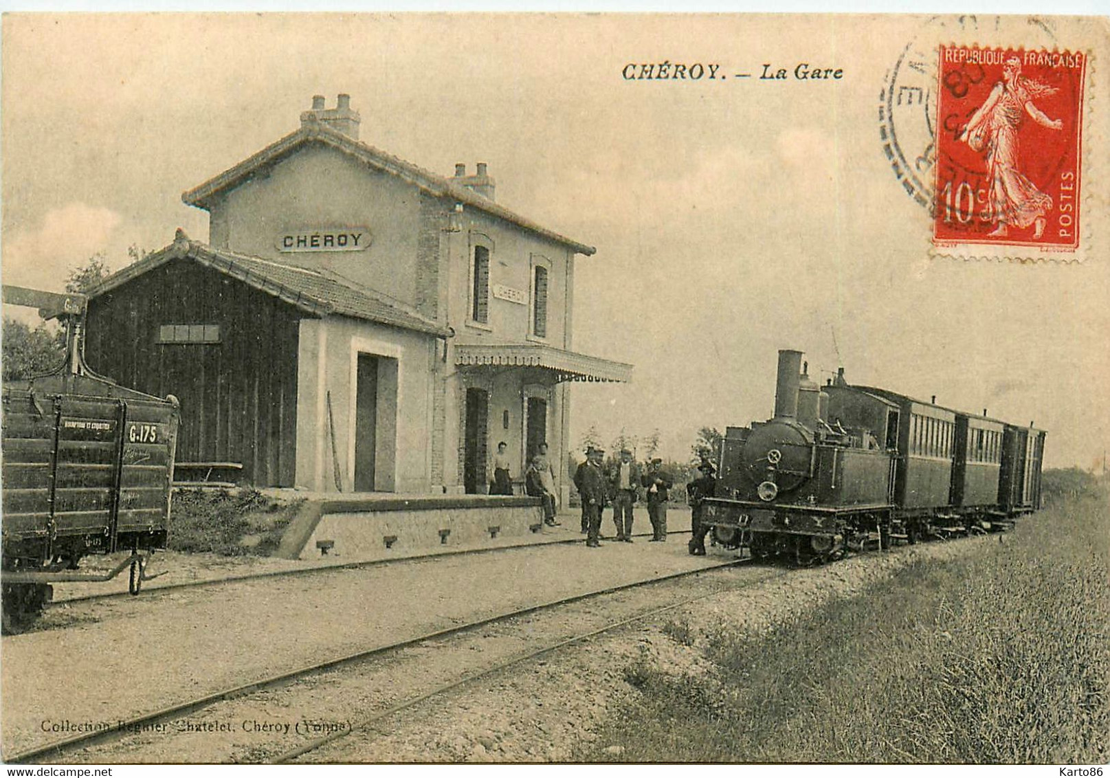 Chéroy * La Gare Du Village * Train Locomotive * Ligne Chemin De Fer - Cheroy
