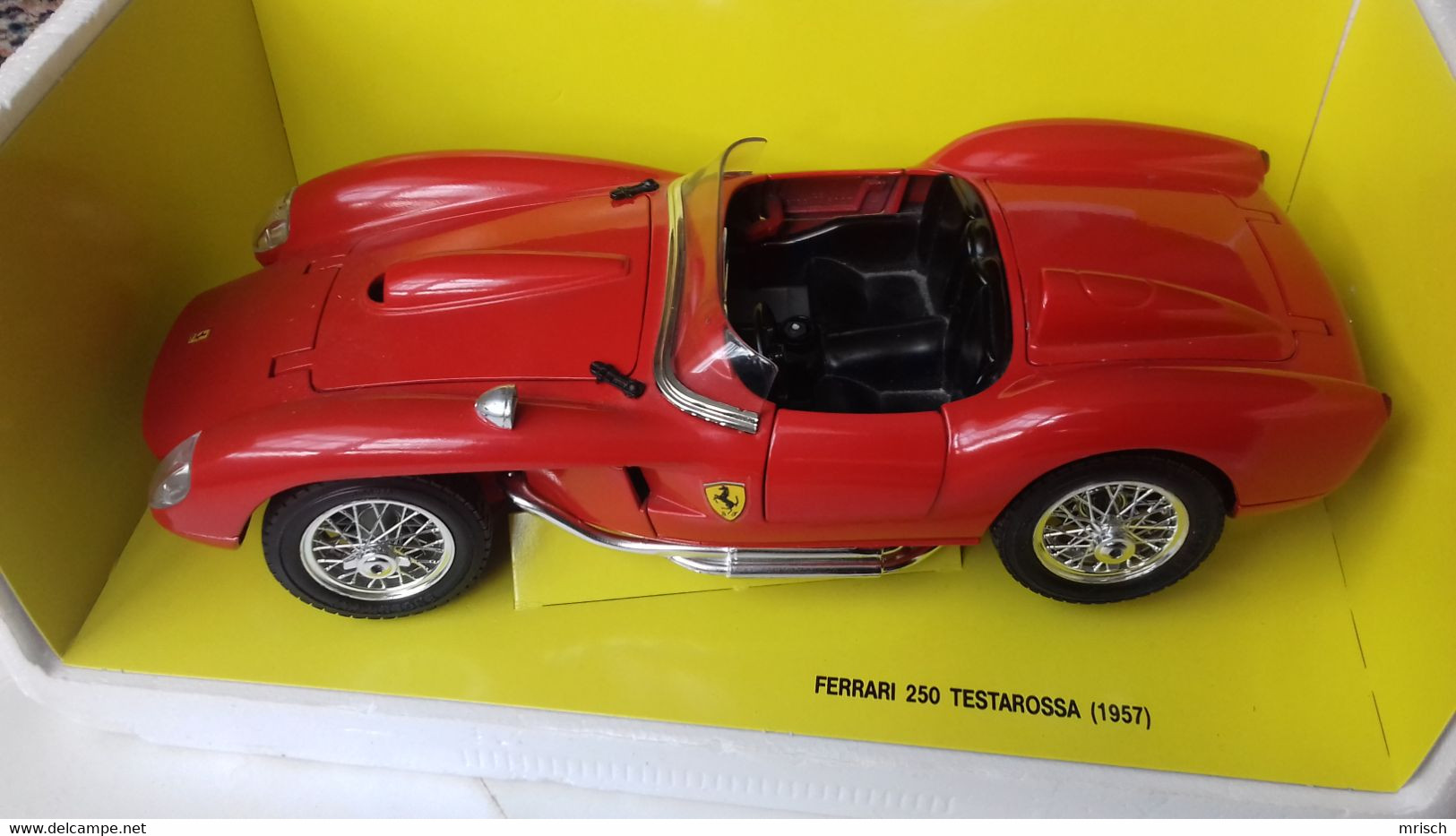 Ferrari 250 Metallmodell 1:16 Mit Lenkung TONCA Burago - Autorennbahnen