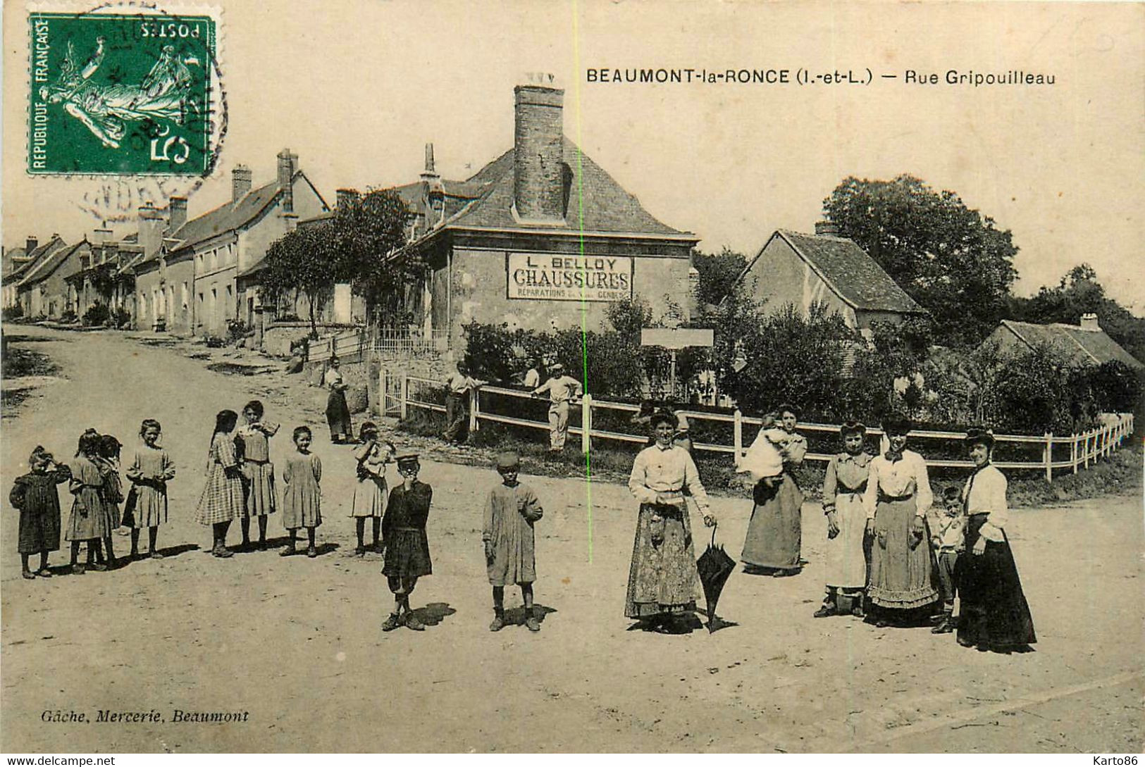 Beaumont La Ronce * La Rue Gripouilleau * Villageois - Beaumont-la-Ronce