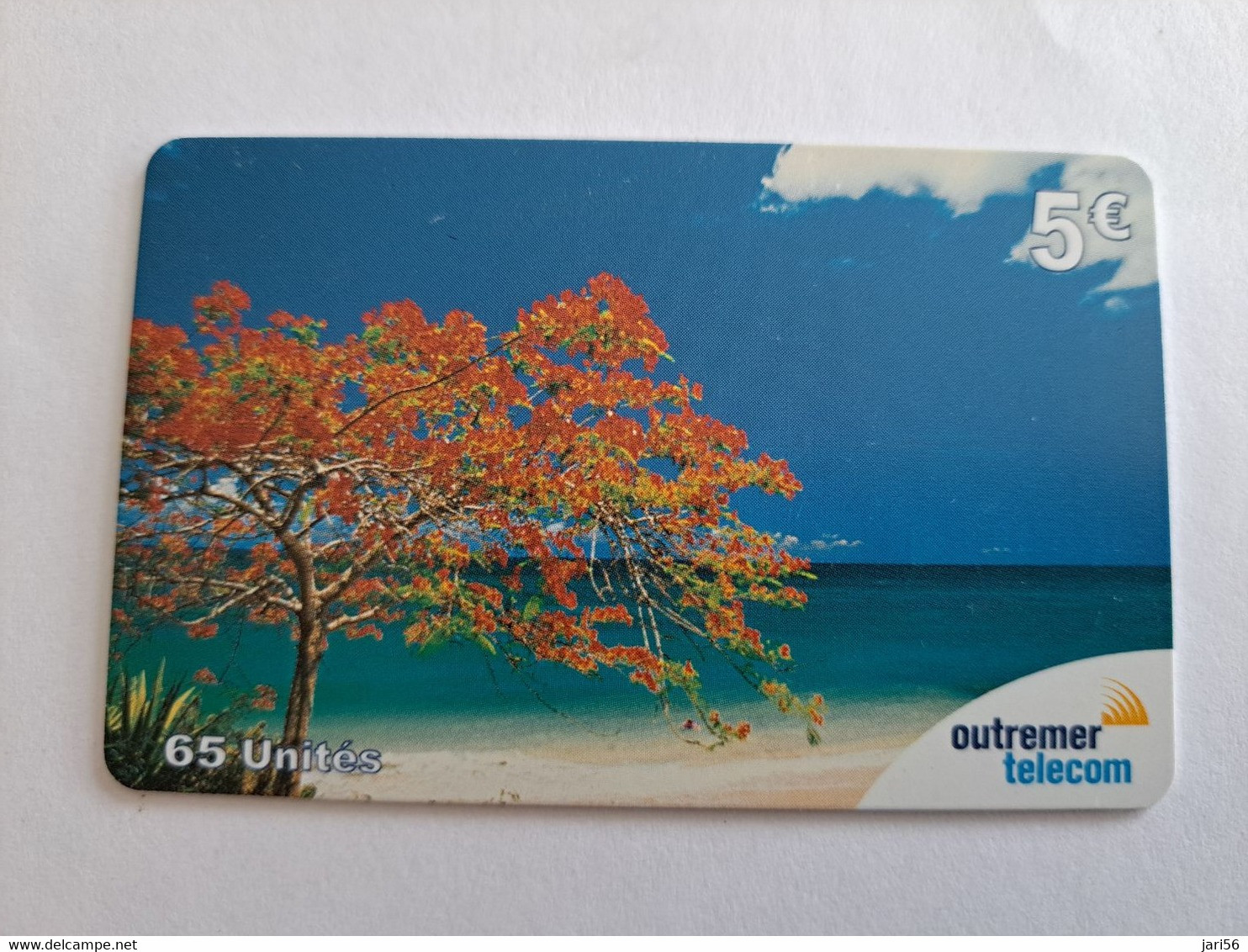 Phonecard St Martin French OUTREMER TELECOM   THREE ON BEACH   5 EURO  ** 10516 ** - Antille (Francesi)