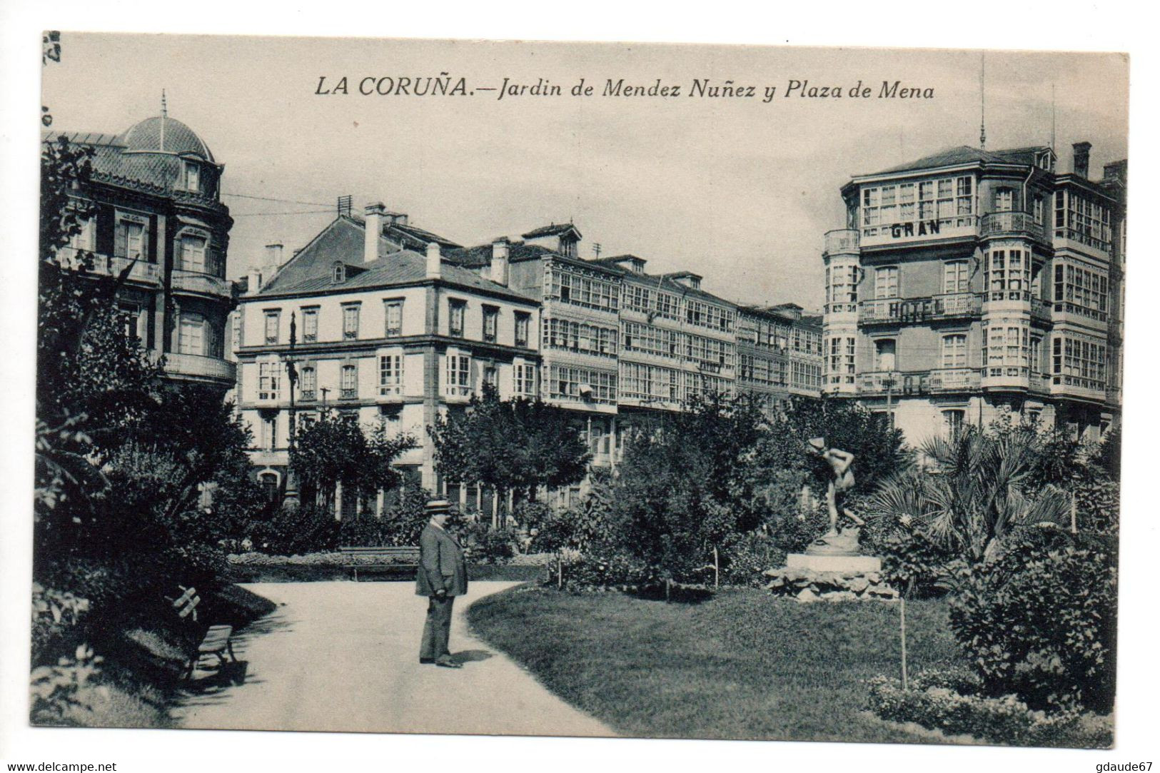 LA CORUNA - JARDIN DE MENDEZ NUNEZ Y PLAZA DE MENA - La Coruña