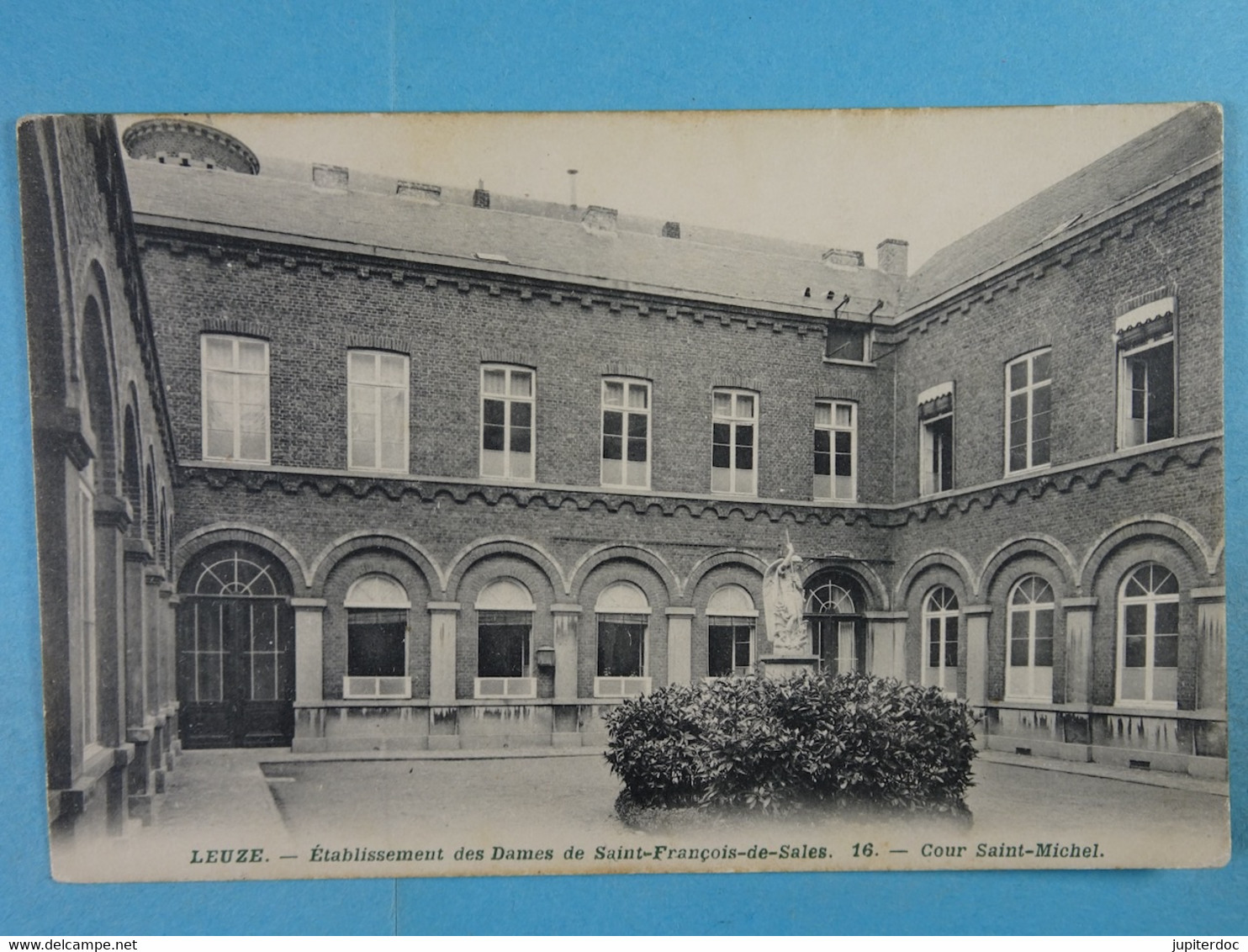 Leuze Etablissement Des Dames De Saint-François De Sales Cour Saint-Michel - Leuze-en-Hainaut