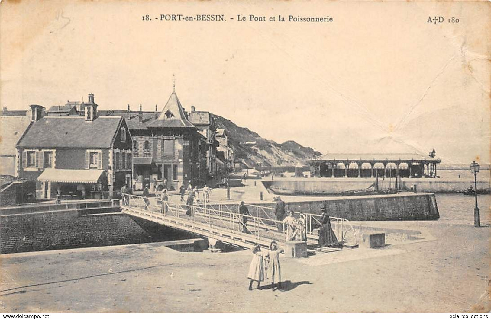 Port En Bessin         14         Le Pont Et La Poissonnerie   N° 18           (voir Scan) - Port-en-Bessin-Huppain