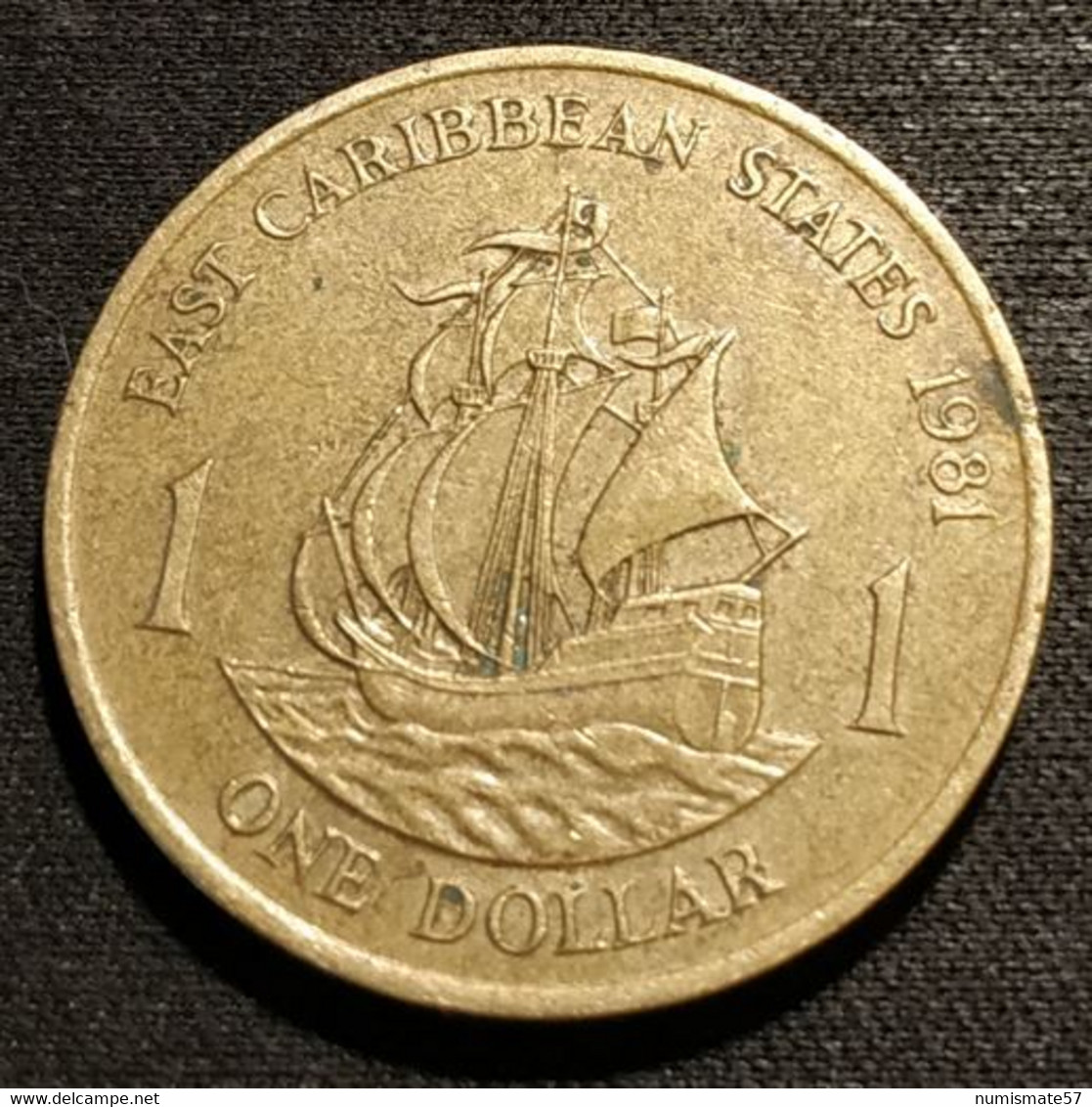 EAST CARIBBEAN STATES - 1 DOLLAR 1981 - Elizabeth II - 2e Effigie - KM 15 - ( Etats De La Caraïbe Orientale ) - Caraibi Orientali (Stati Dei)