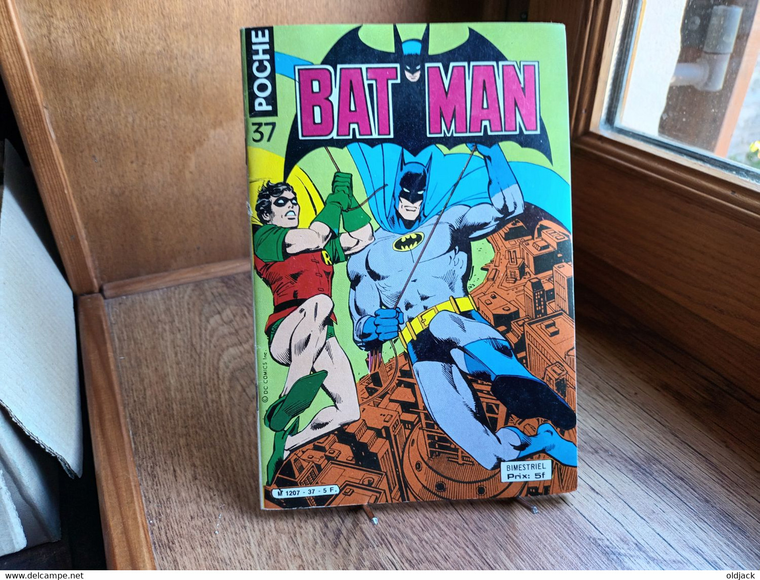 BATMAN Poche N°37 -  " BatGirl N'est Plus " 1981 (FinR2) - Batman