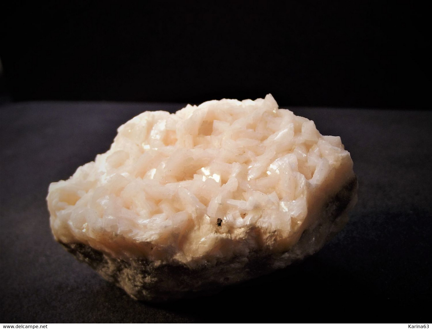 Dolomite On Matrix( 6 X 3.5 X 3 Cm) Touissit- Bou Beker Mining District, Jerada Province - Morocco - Mine - Minéraux