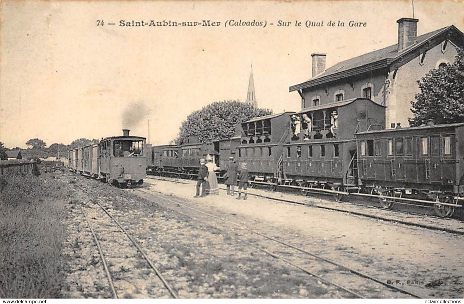 Saint Aubin Sur Mer        14        Sur Le Quai De La Gare. Trains     (voir Scan) - Saint Aubin