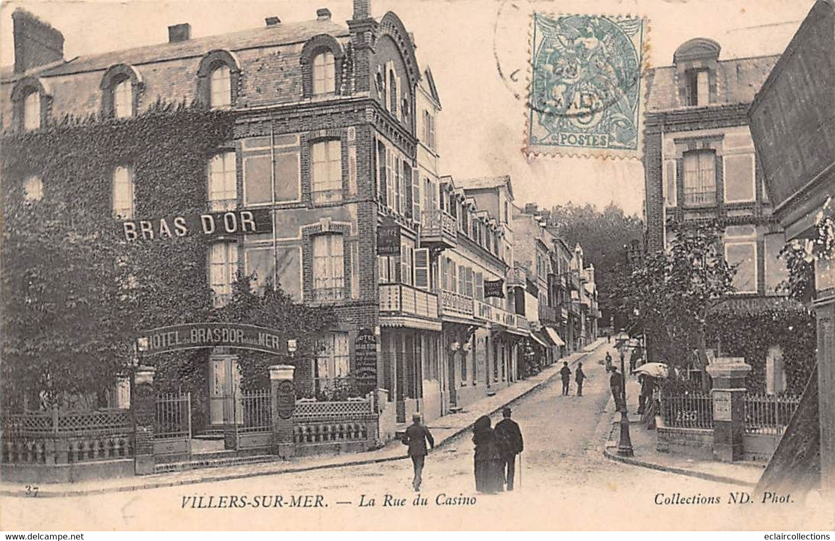 Villers Sur Mer      14          La Rue Du Casino. Hôtel Du Bras D'Or      (voir Scan) - Andere & Zonder Classificatie