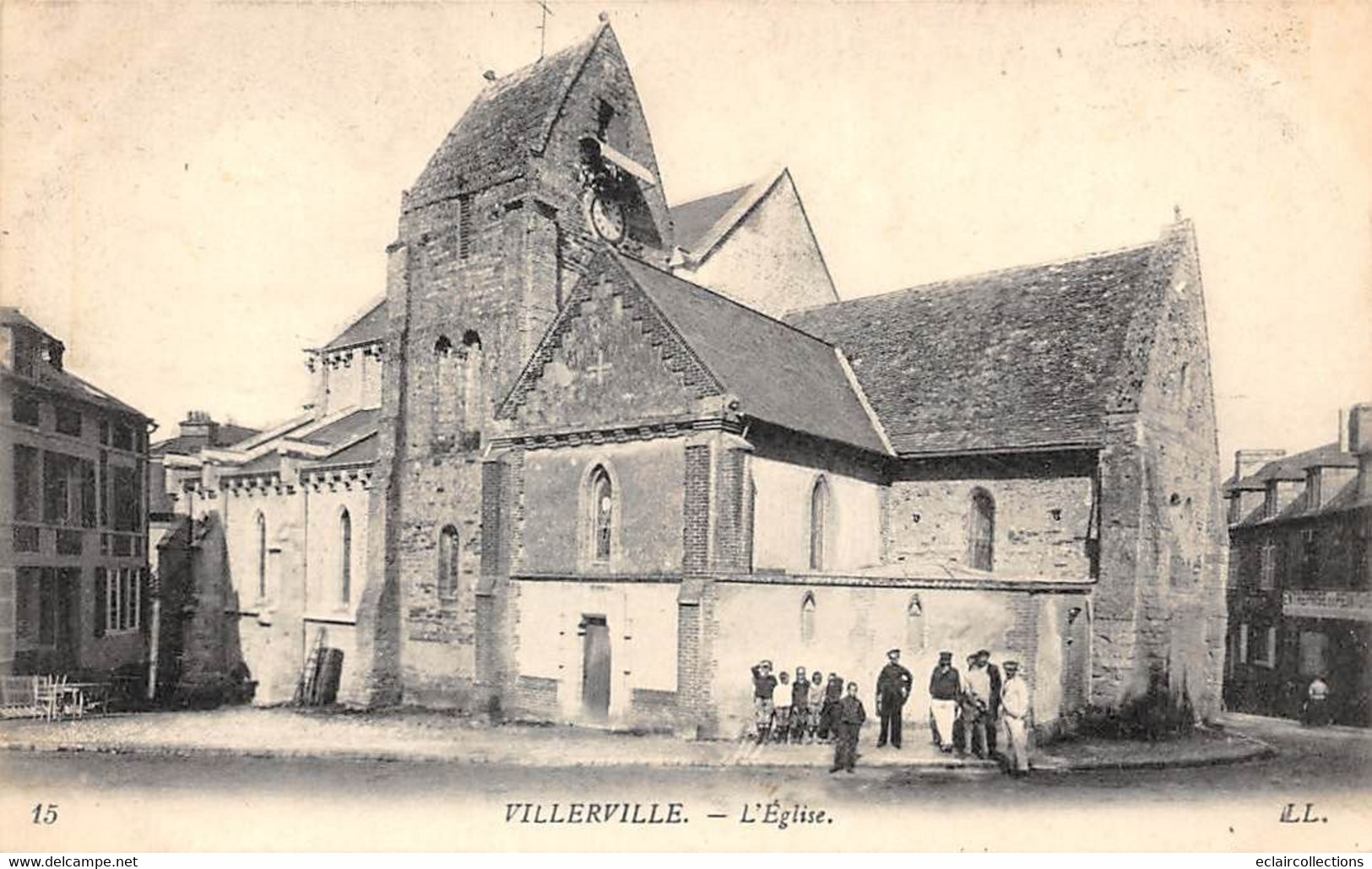 Villerville       14         Place Et Eglise         (voir Scan) - Villerville