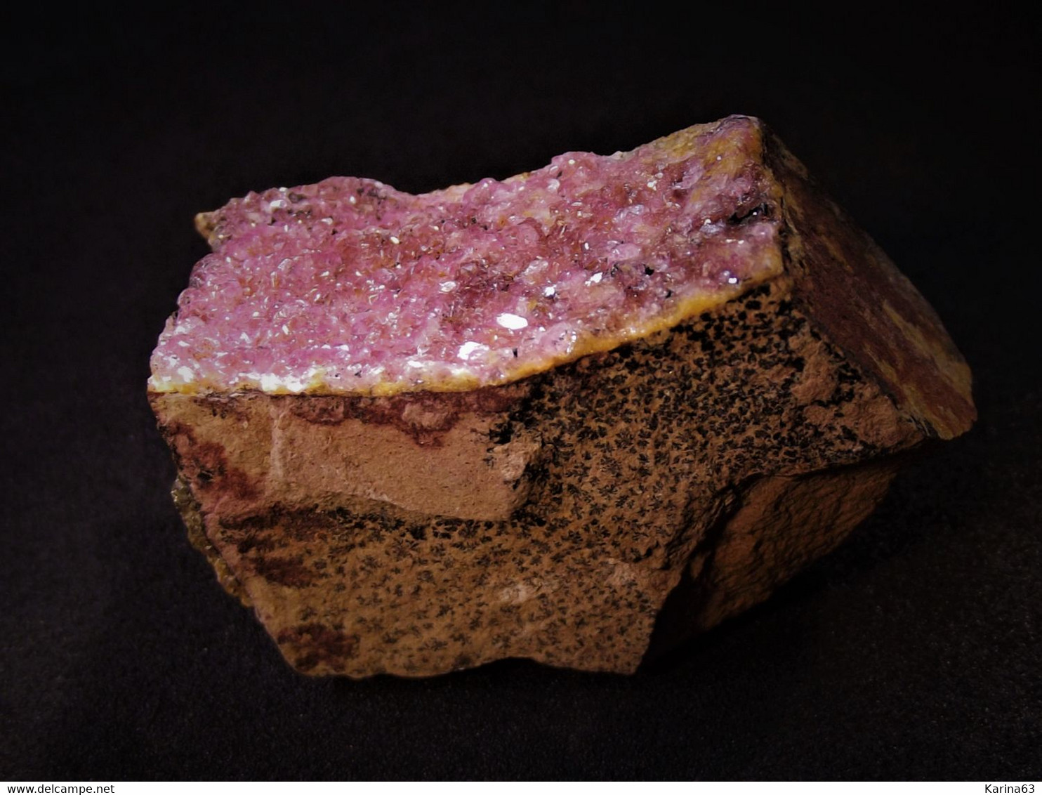 Cobalto Calcite ( 3.5 X 2.5 X 2 Cm) Mashamba West Mine  - Kolwezi, Katanga Copper Crescent, Katanga - Dem. Rep. Congo - Minéraux