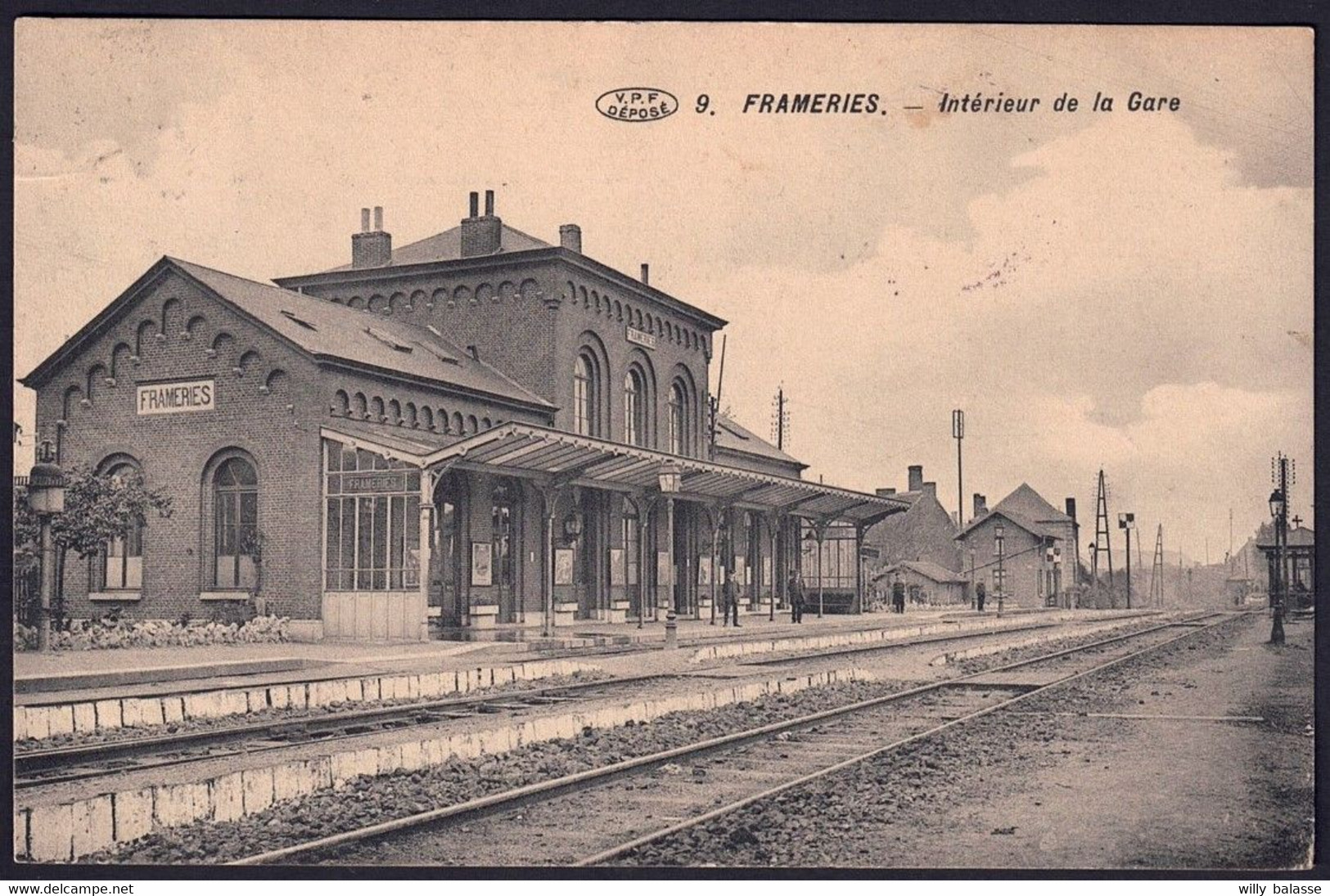 +++ CPA - FRAMERIES - Intérieur De La Gare  // - Frameries