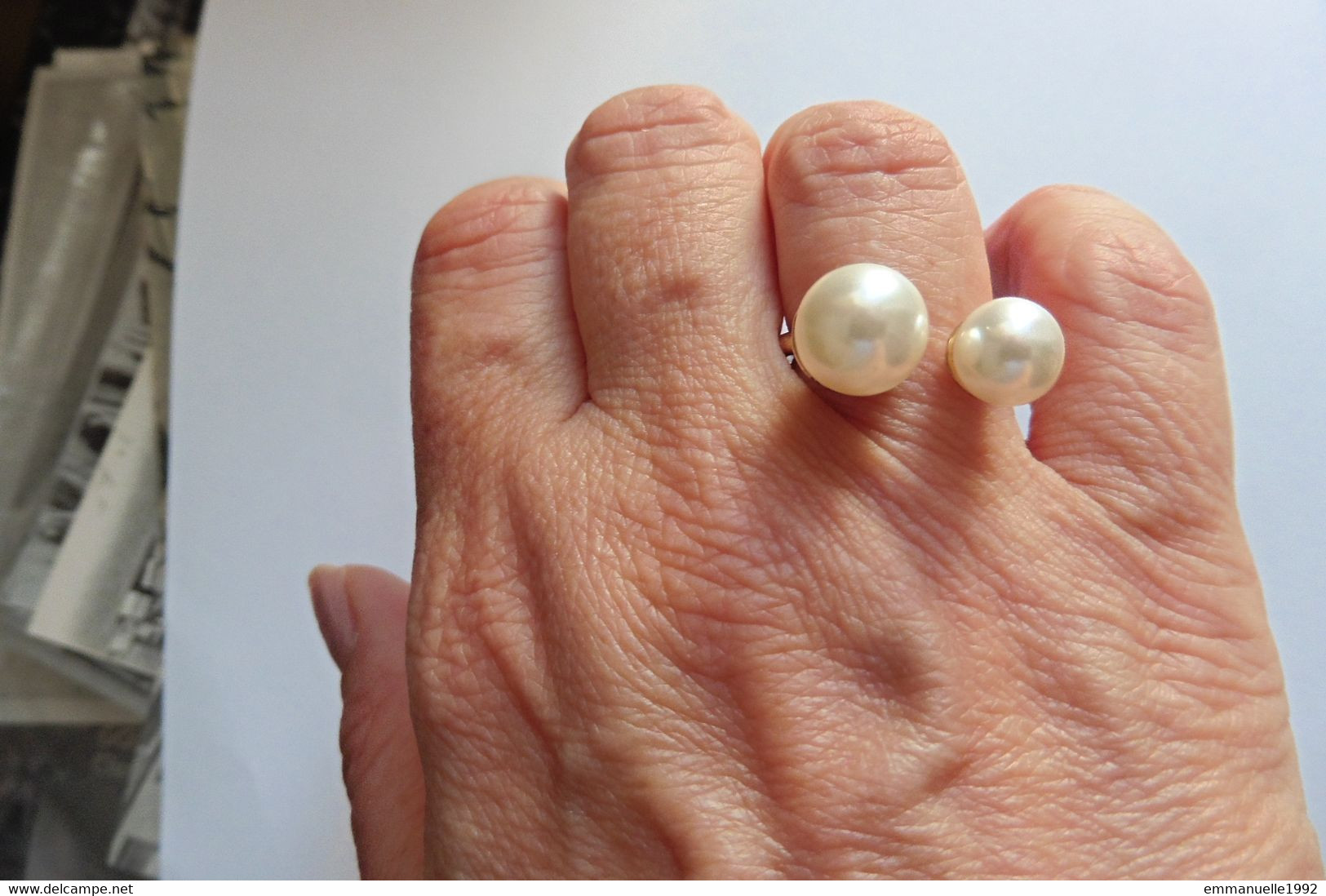 Neuf - Bague Ouverte De Créateur En Métal Doré Sertie 2 Perles Blanc Nacré Fantaisie Taille 54-55 - Bagues