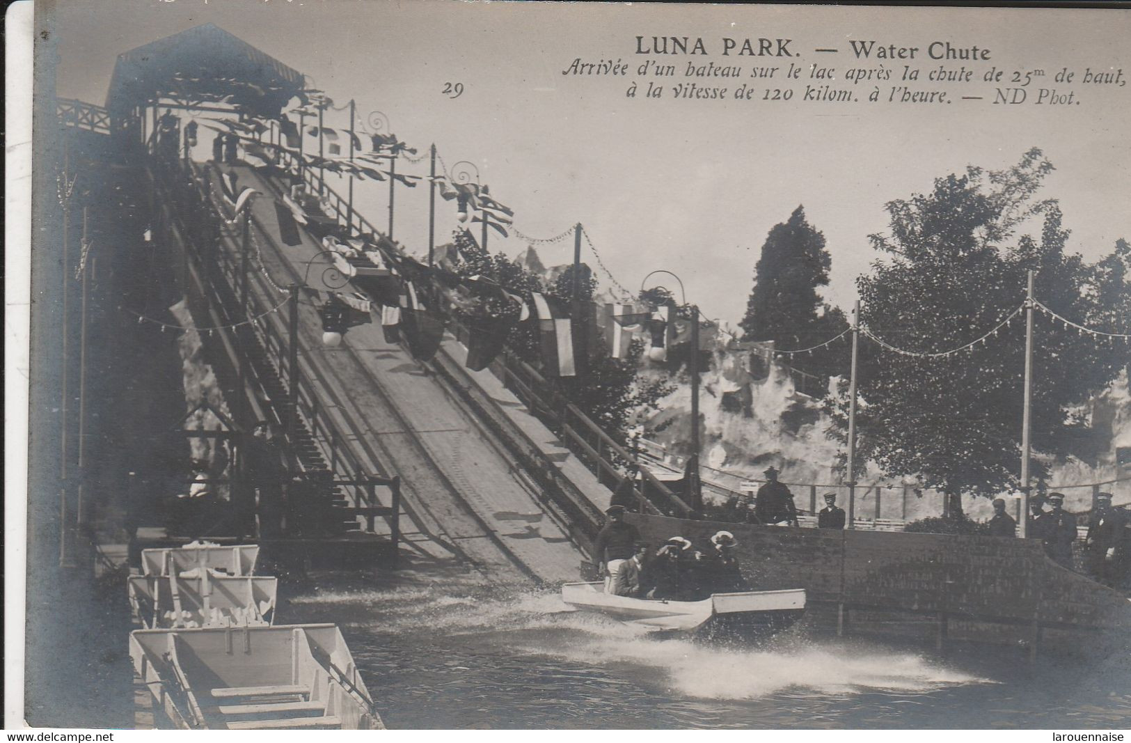 FETE FORAINE . LUNA PARK - Water Chute - Arrivée D' Un Bateau Sur Le Lac Après La Chute De 25 M De Haut, à La Vitesse . - Fairs