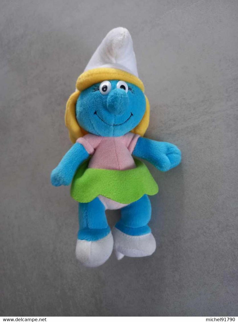 PELUCHES KINDER TOUS MODELES ET TOUTES ANNEES