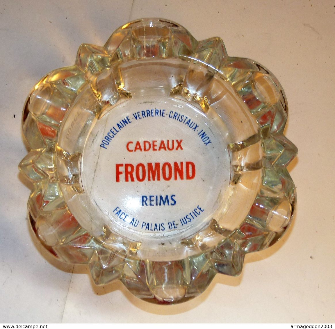 VINTAGE CENDRIER VERRE CISELE CADEAUX FROMOND REIMS FACE AU PALAIS DE JUSTICE TBE - Glass