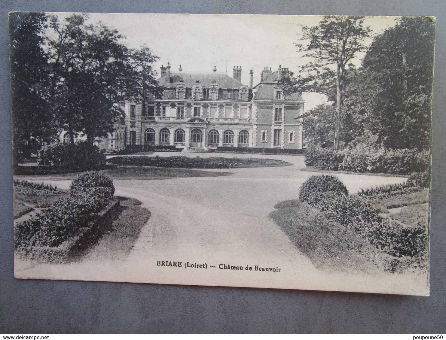 CPA 45 Loiret  BRIARE  - Le Château De BEAUVOIR  -  écrite Et Postée  FM  Baraque 57 En 1919 - Briare