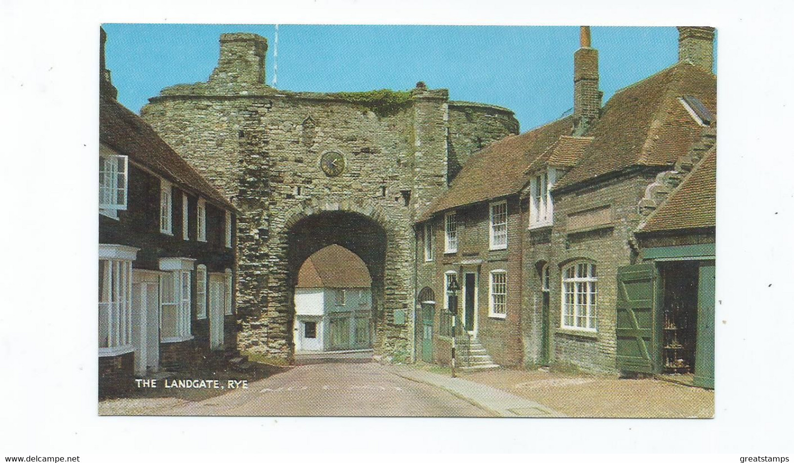 Sussex  Postcard Landgate Rye Salmon Unused - Rye