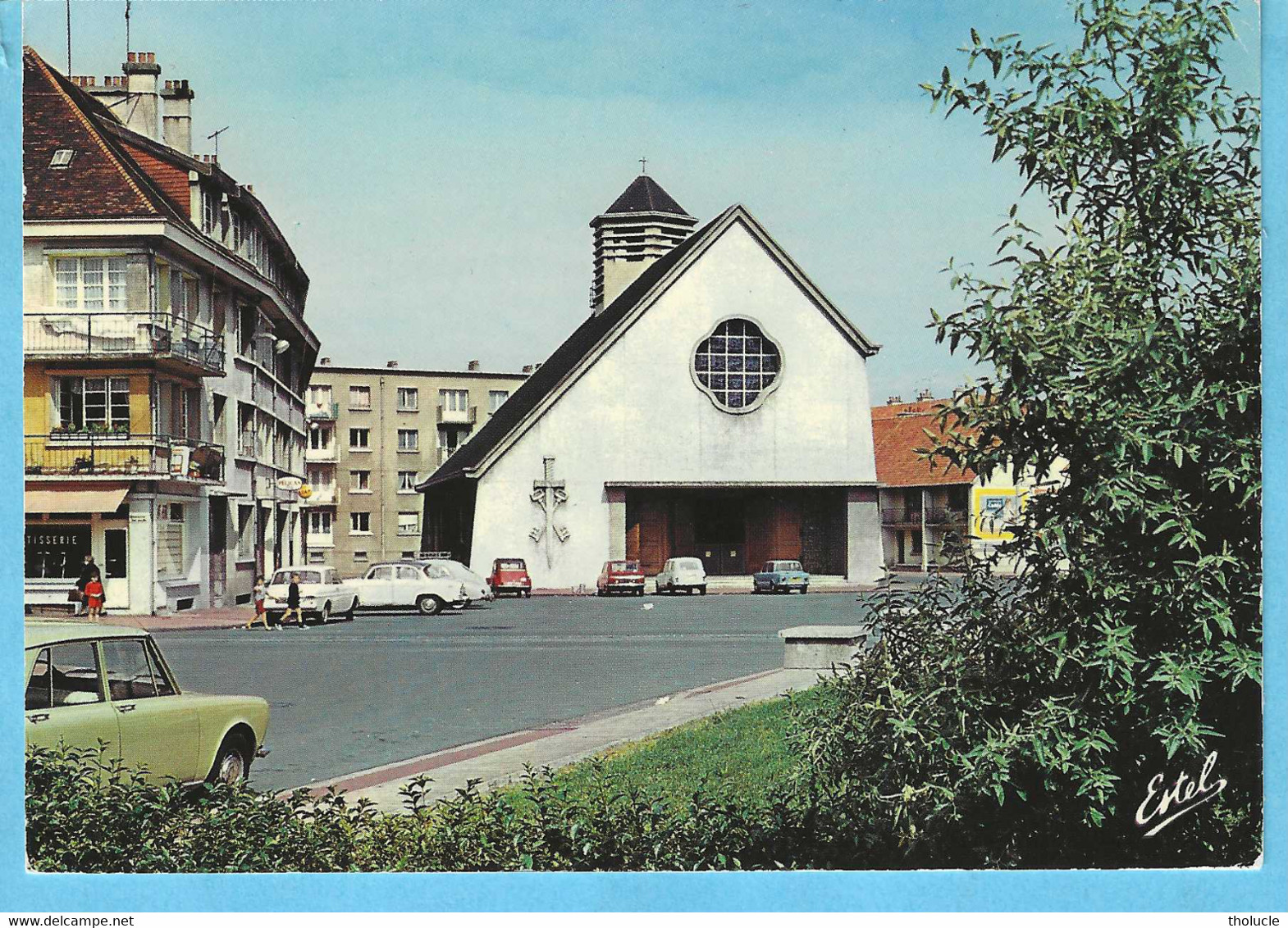 Calais (Pas-de-Calais)-+/-1965-L'Eglise Saint-Pierre Et Paul-Pâtisserie-Vieilles Voitures-Citroën 2CV-Renault 4L... - Calais