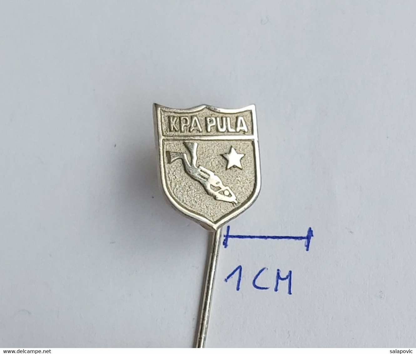 DIVING CLUB PULA Croatia KPA PULA  PINS BADGES P4/7 - Plongée