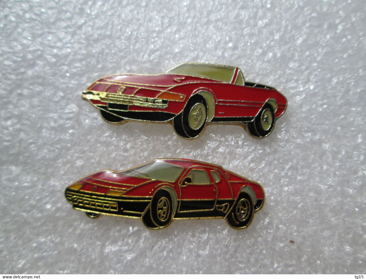 PIN'S    LOT  2  FERRARI   DAYTONA  ET  BB - Ferrari