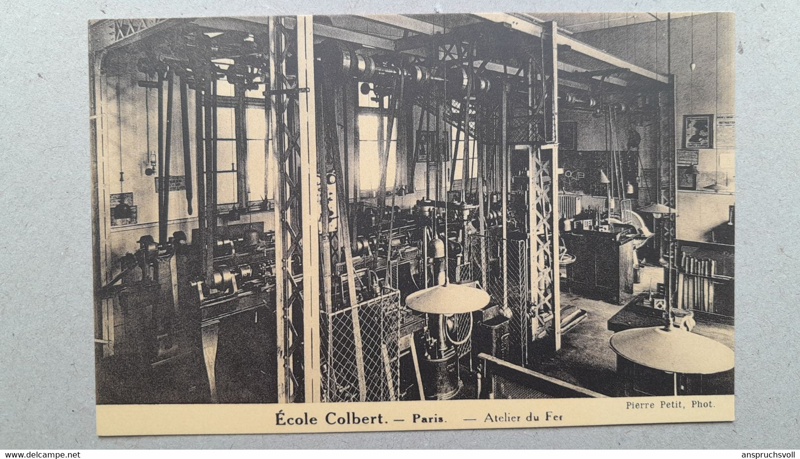 CPA - 75 - PARIS - Ecole Colbert - Atelier Du Fer - Scuole