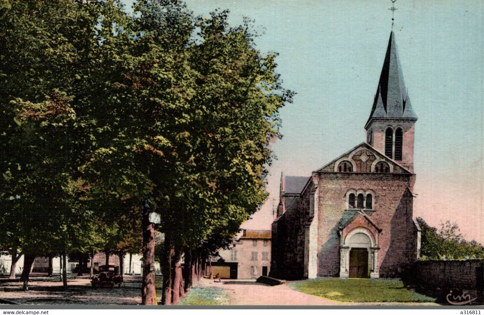 Brioux Sur Boutonne L église Et La Place - Brioux Sur Boutonne