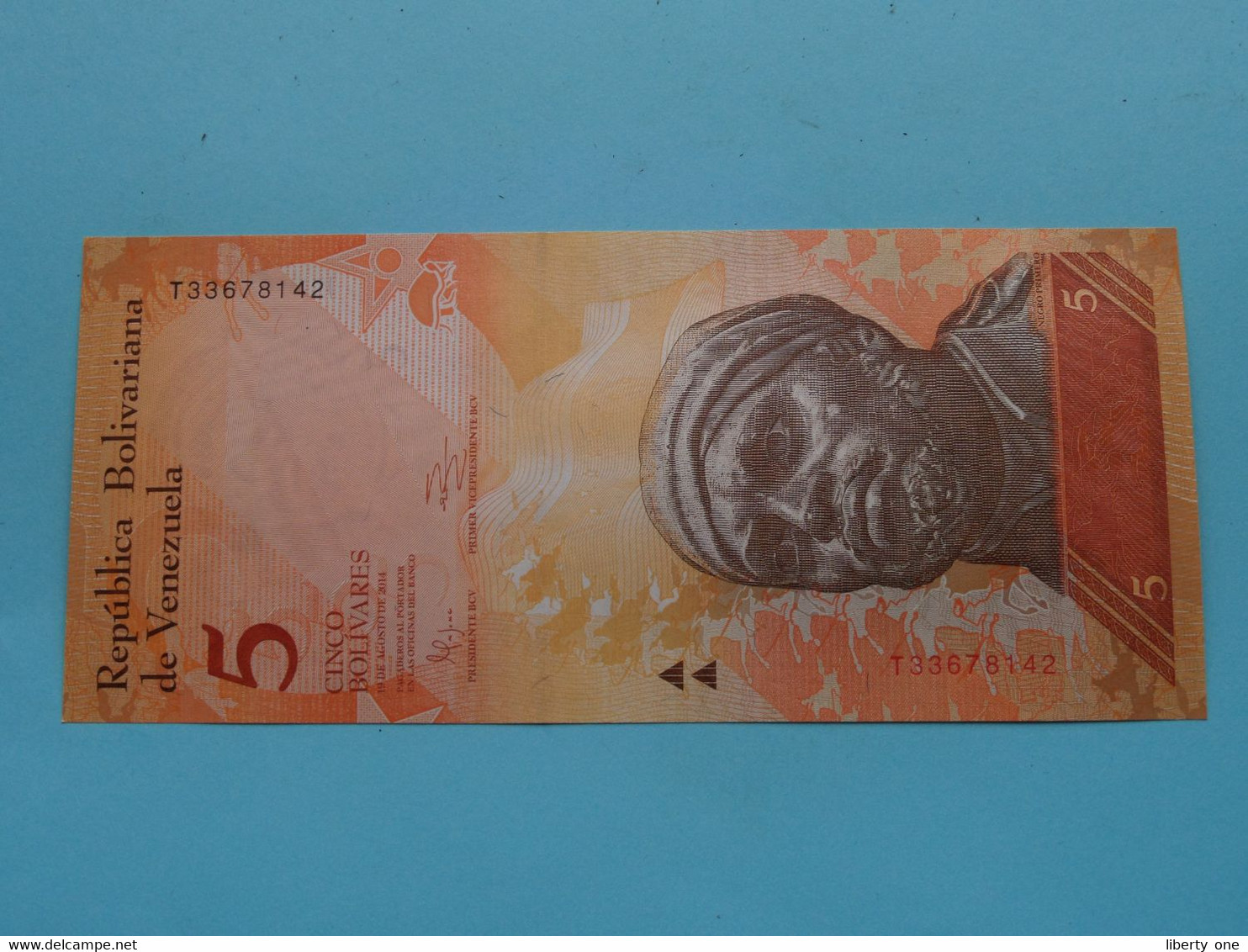 5 - Cinco Bolivares 19-08-2014 > Republica Bolivariana De Venezuela ( For Grade, Please See Photo ) ! - Venezuela