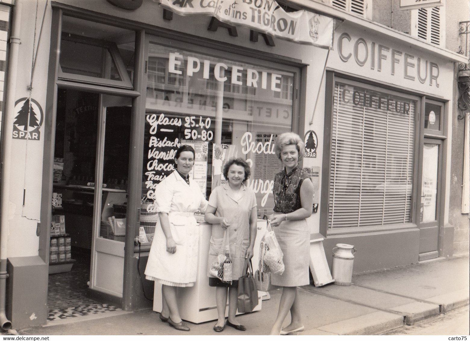 Commerce - Magasin Alimentation Spar Isigny-sur-Mer 14 - Mme Stablinsky Mme Biard - Photographie - Coiffeur - Winkels