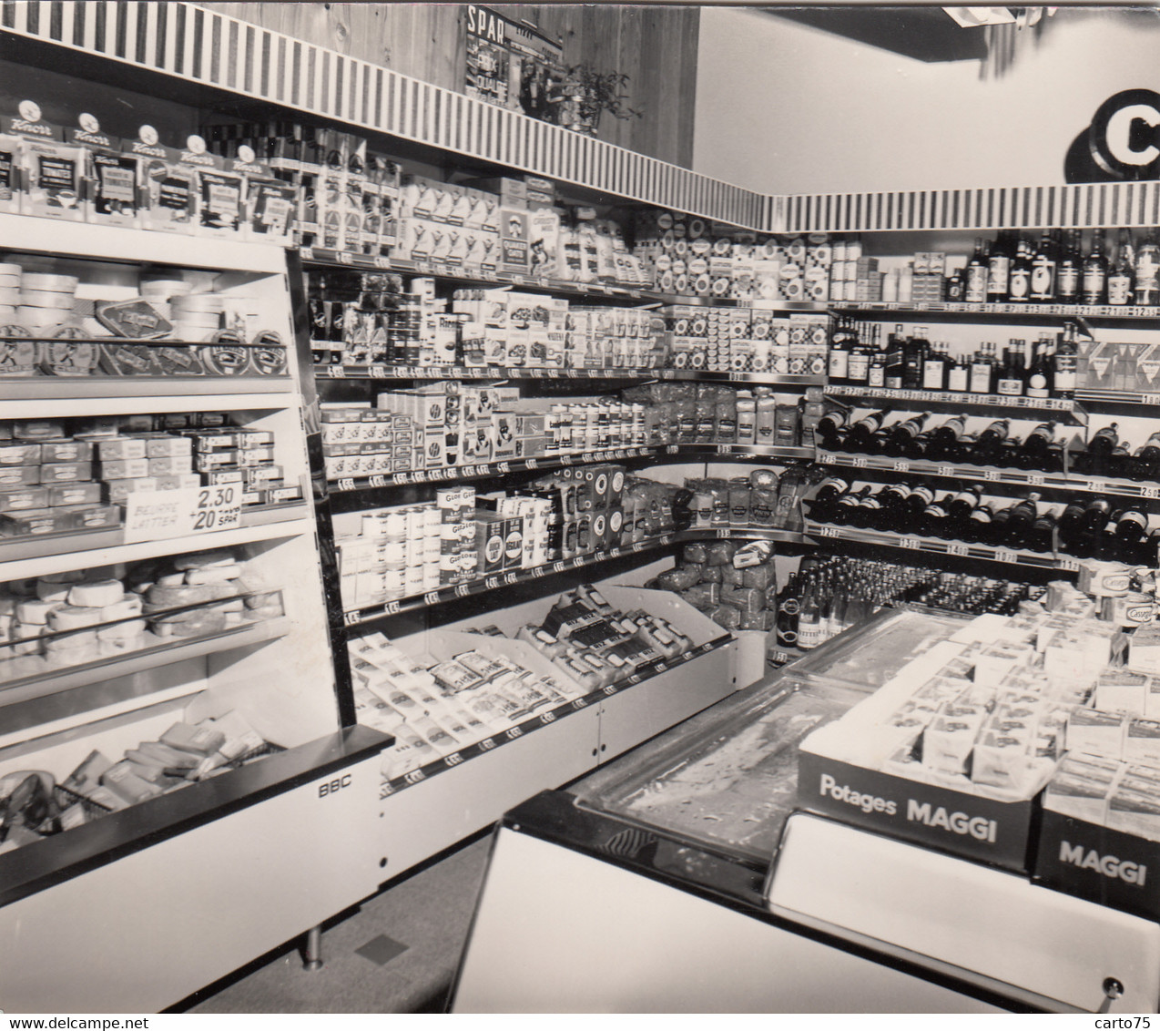 Commerce - Intérieur Magasin Alimentation Spar Touvés Lac - Photographie - Cachet Photographe Brun Aix-les-Bains - Geschäfte