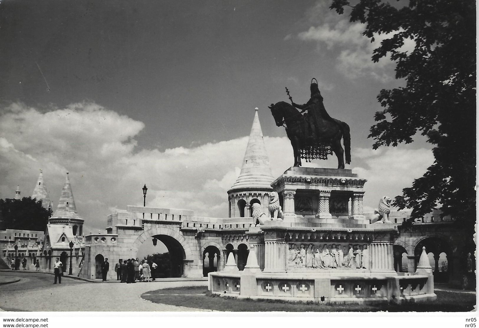 HONGRIE Vers FRANCE - Timbre Simontornya 40 F Chateaux Non Oblitere Sur CP BUDAPEST - Fischerbastei Mit Dem St Stephans - Lettres & Documents