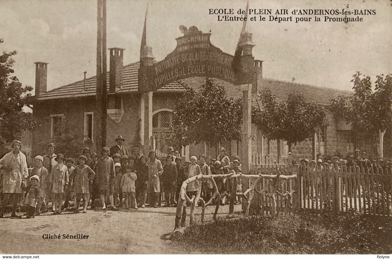 Andernos Les Bains - école De Plein Air - L’entrée Et Le Départ Pour La Promenade - Les élèves - Andernos-les-Bains