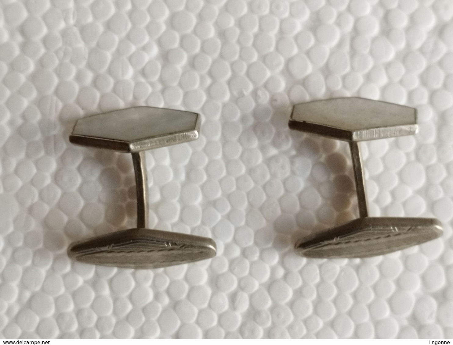 ANCIEN Boutons De Manchette NACRE, Argent ? XIX Siècle - Cuff Links & Studs