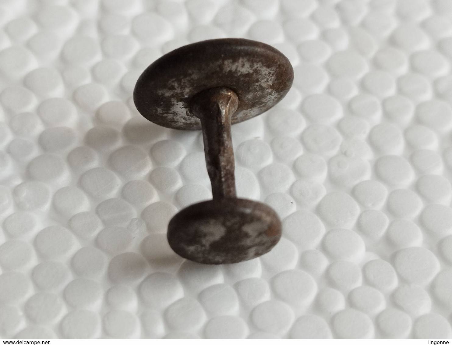 1 Ancien Bouton De Manchette En Os ? - Boutons De Col /de Manchettes