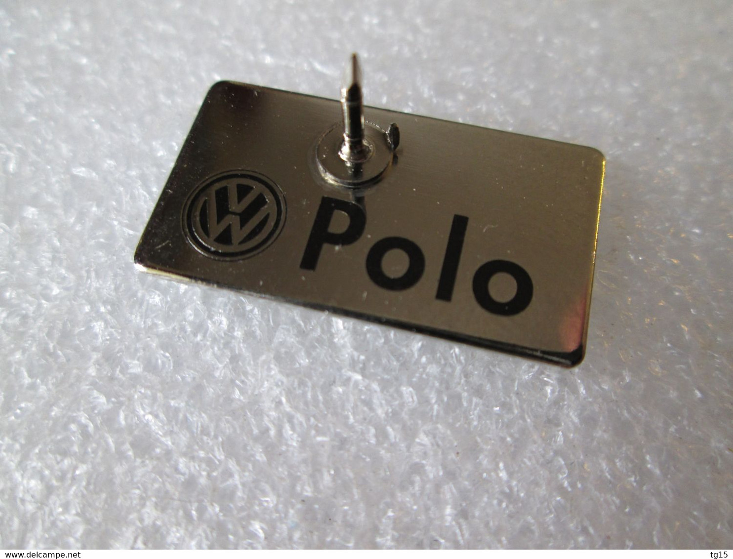 PIN'S     VOLKSWAGEN  POLO - Volkswagen