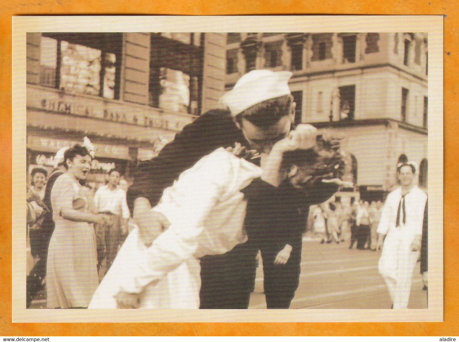 WW2 - US NAVY - NEW YORK CITY - Photography - Photographie - The Sailor's Kiss - Le Baiser Du Marin - Otros & Sin Clasificación