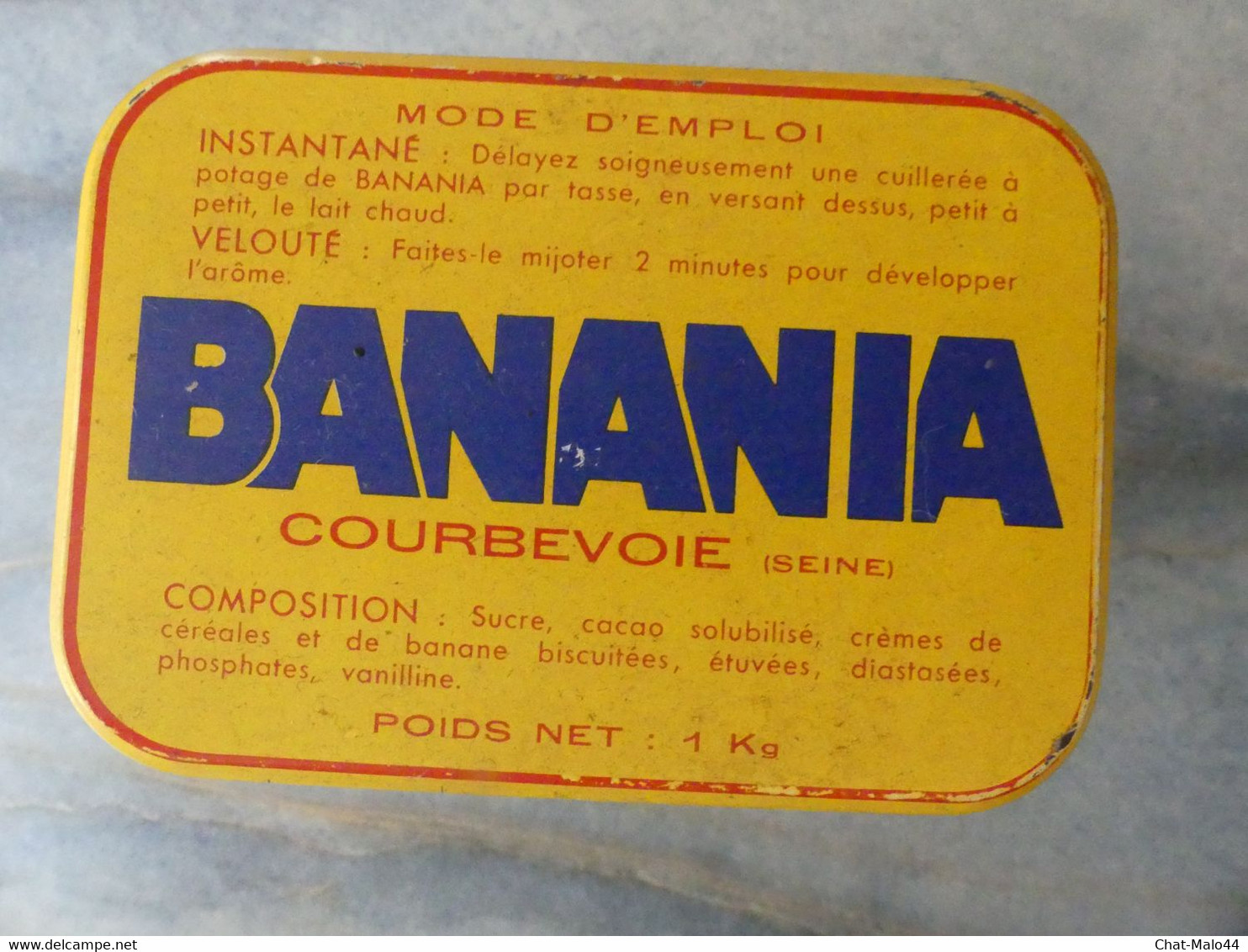 Y'a Bon Banania. Le Petit Déjeuner Familial. Chicorée. Ancienne Boite En Métal Décor Du Tirailleur Sénégalais Fond Jaune - Boîtes