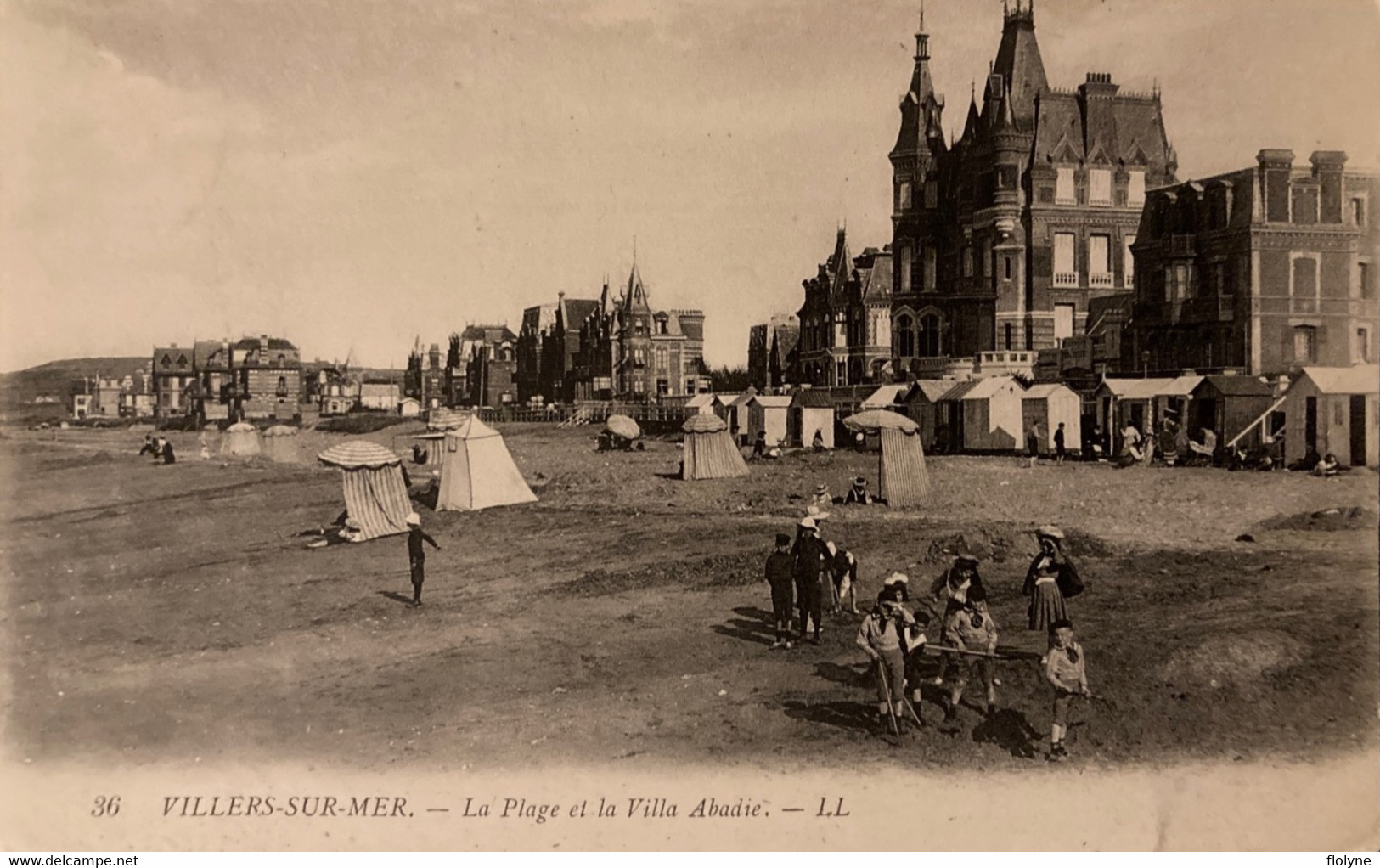 Villers Sur Mer - La Plage Et La Villa ABADIE - Villers Sur Mer